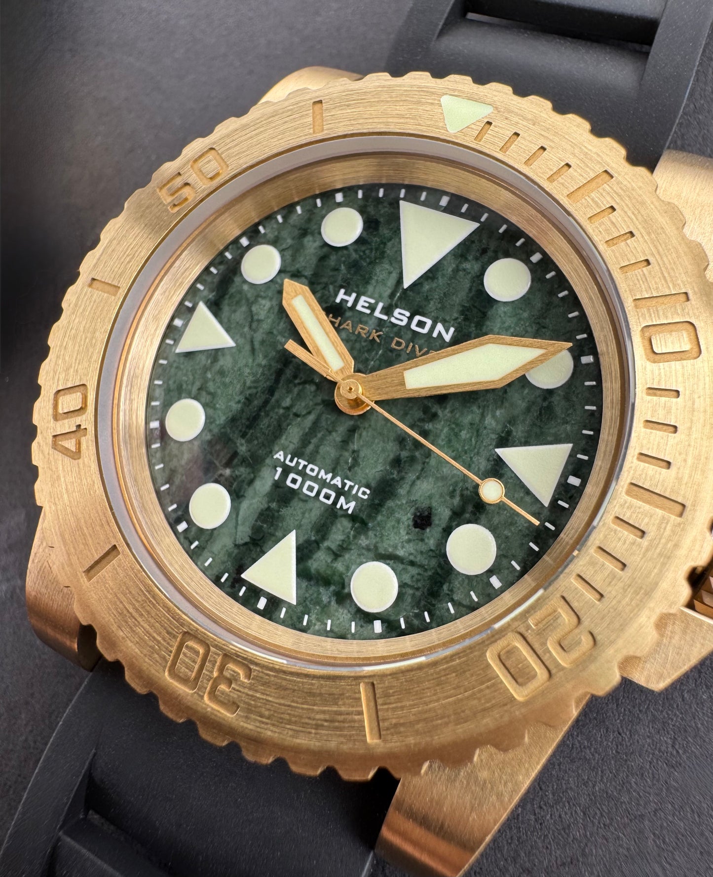 Shark Diver 45 Brass Green Marble