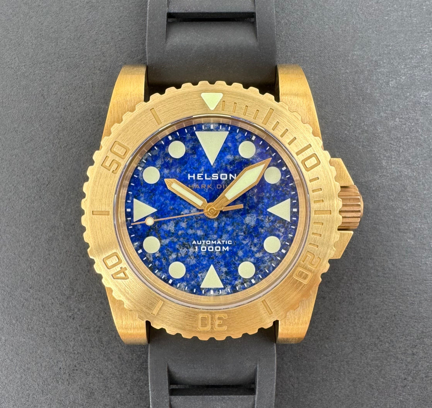 Shark Diver 45 Brass Lapis